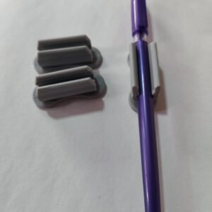 Porta lapicero de hule con adhesivo